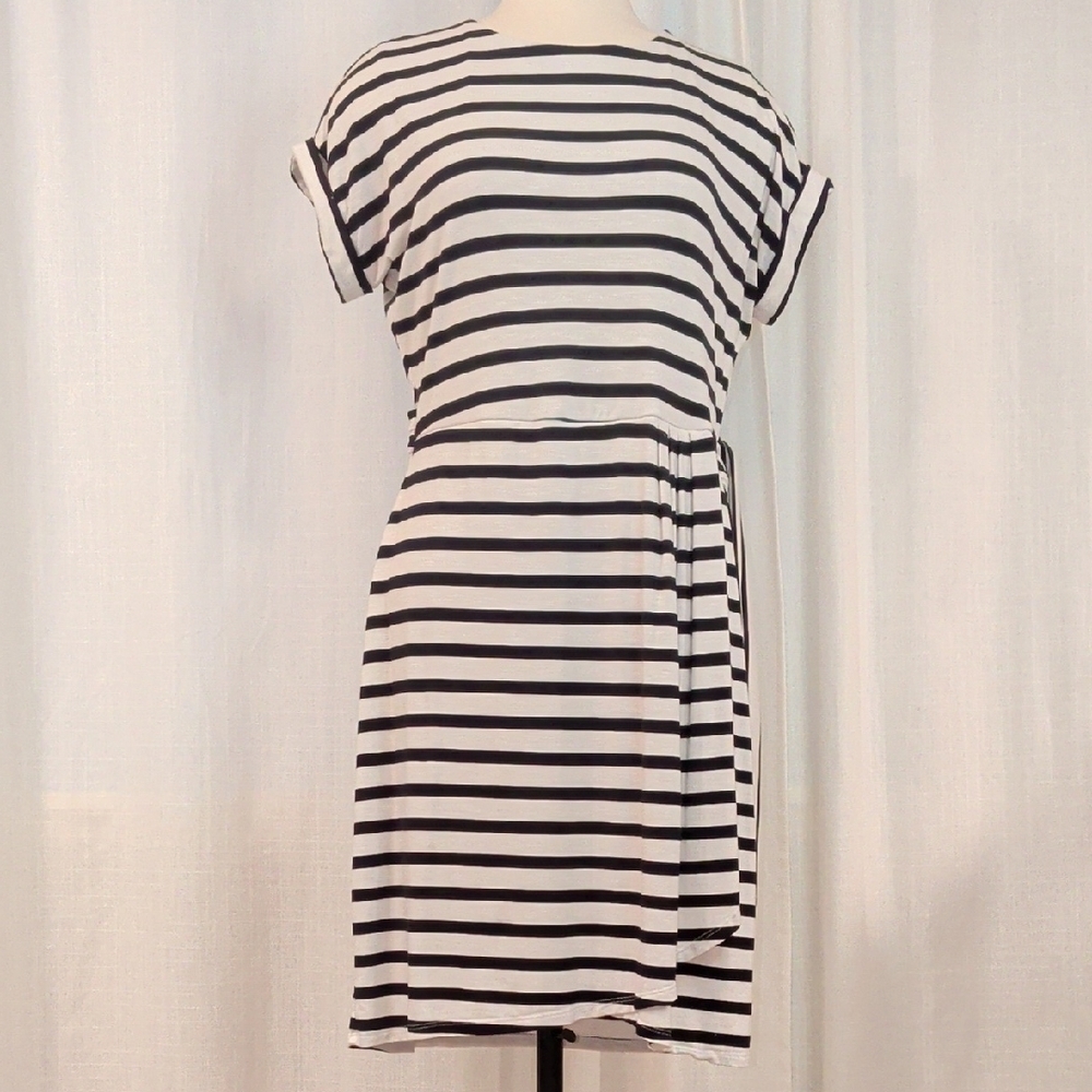 Comfy B&W Striped Wrap Dress